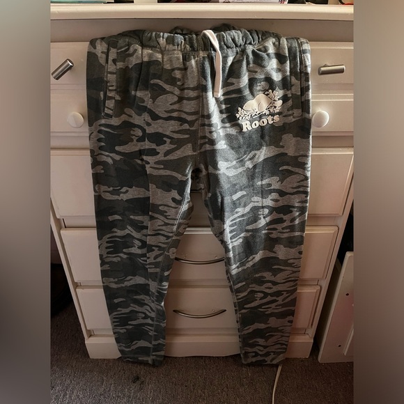 Roots Terry Camo Sweats Size XS - Picture 1 of 2